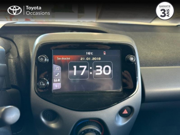 Photo 15 du bon plan TOYOTA Aygo 1.0 VVT-i 72ch x-play 5p MY21 occasion à 12490 €