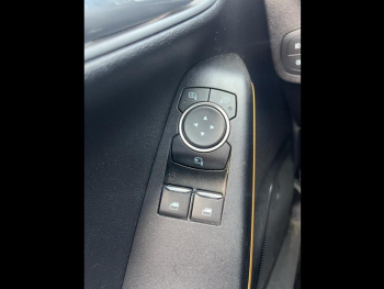 Photo 24 du bon plan FORD Fiesta Active 1.0 EcoBoost 100ch S&S Euro6.2 occasion à 14979 €