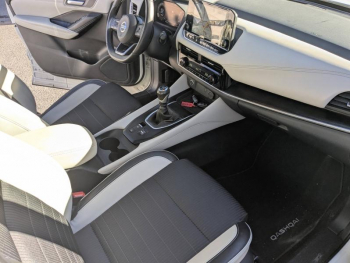 Photo 23 du bon plan NISSAN Qashqai 1.3 Mild Hybrid 140ch Tekna occasion à 22900 €