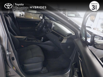 Photo 7 du bon plan TOYOTA C-HR 122h Design 2WD E-CVT RC18 occasion à 19490 €