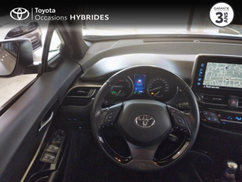 Photo 11 du bon plan TOYOTA C-HR 122h Design 2WD E-CVT RC18 occasion à 19490 €