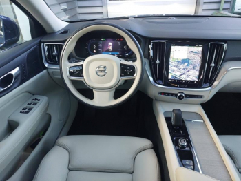 Photo 4 du bon plan VOLVO V60 B3 163ch Ultimate Style Dark DCT 7 occasion à 38490 €