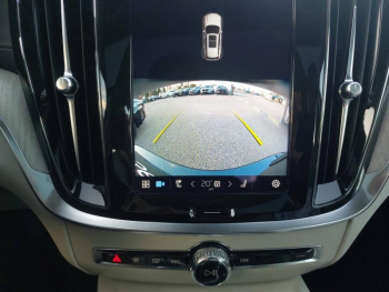 Photo 23 du bon plan VOLVO V60 B3 163ch Ultimate Style Dark DCT 7 occasion à 38490 €