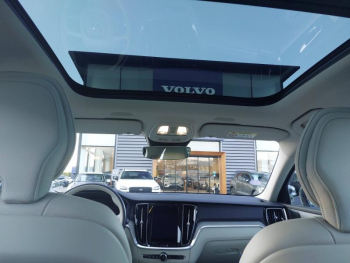 Photo 25 du bon plan VOLVO V60 B3 163ch Ultimate Style Dark DCT 7 occasion à 38490 €