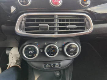 Photo 21 du bon plan FIAT 500X 1.3 FireFly Turbo T4 150ch Cross DCT occasion à 13690 €