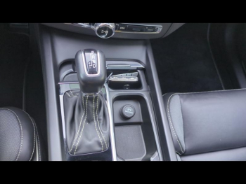 Photo 26 du bon plan VOLVO XC60 D4 AdBlue 190ch R-Design Geartronic occasion à 30690 €