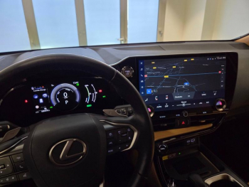 Photo 4 du bon plan LEXUS NX 450h+ Luxe 4WD occasion à 43990 €