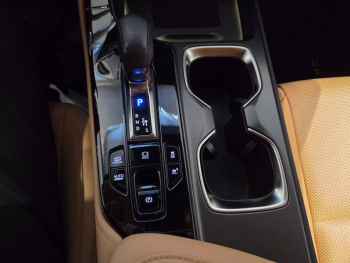 Photo 10 du bon plan LEXUS NX 450h+ Luxe 4WD occasion à 43990 €