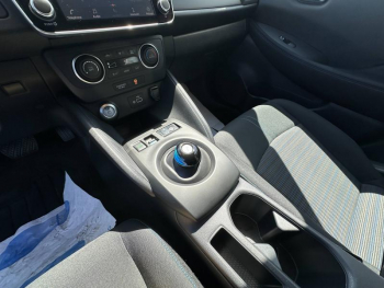 Photo 15 du bon plan NISSAN Leaf 150ch 40kWh Acenta 21.5 occasion à 15990 €