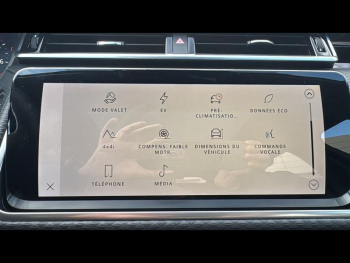 Photo 22 du bon plan LAND-ROVER Range Rover Velar 2.0 P400e 404ch PHEV R-Dynamic SE AWD BVA occasion à 71700 €