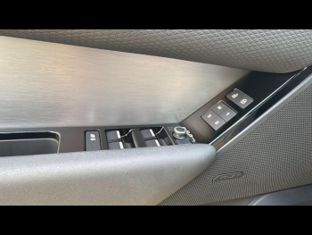Photo 25 du bon plan LAND-ROVER Range Rover Velar 2.0 P400e 404ch PHEV R-Dynamic SE AWD BVA occasion à 71700 €