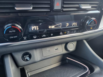 Photo 23 du bon plan NISSAN X-Trail e-4orce 213ch N-Connecta occasion à 33990 €