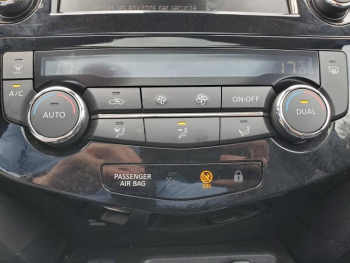 Photo 17 du bon plan NISSAN Qashqai 1.6 dCi 130ch N-Connecta occasion à 14990 €