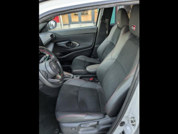 Photo 13 du bon plan TOYOTA Yaris Cross 116h GR Sport MY22 occasion à 24990 €