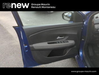 Photo 21 du bon plan DACIA Sandero 1.0 TCe 90ch Journey occasion à 15990 €