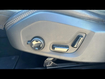 Photo 11 du bon plan VOLVO XC60 T6 AWD 253 + 145ch Utimate Style Dark Geartronic occasion à 39900 €