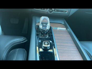 Photo 18 du bon plan VOLVO XC60 T6 AWD 253 + 145ch Utimate Style Dark Geartronic occasion à 39900 €