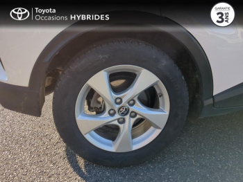Photo 16 du bon plan TOYOTA C-HR 122h Dynamic 2WD E-CVT occasion à 17990 €