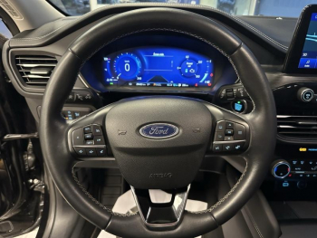 Photo 22 du bon plan FORD Kuga 2.5 Duratec 225ch PowerSplit PHEV Vignale eCVT occasion à 23990 €