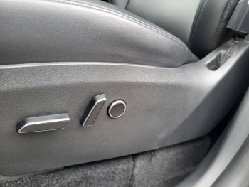 Photo 24 du bon plan TESLA Model Y Performance AWD occasion à 40990 €