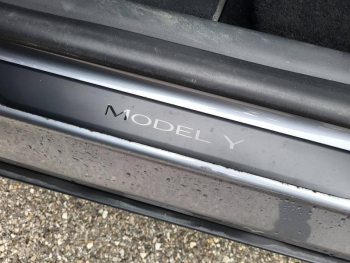 Photo 25 du bon plan TESLA Model Y Performance AWD occasion à 40990 €