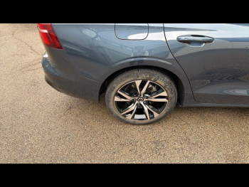 Photo 14 du bon plan VOLVO V60 B4 197ch Plus Style Dark DCT 7 occasion à 44900 €