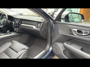 Photo 18 du bon plan VOLVO V60 B4 197ch Plus Style Dark DCT 7 occasion à 44900 €