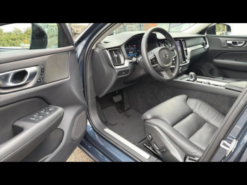 Photo 19 du bon plan VOLVO V60 B4 197ch Plus Style Dark DCT 7 occasion à 44900 €