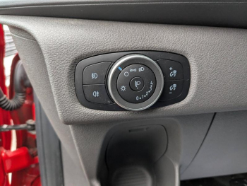 Photo 10 du bon plan FORD Transit Custom Fg VUL 280 L1H1 2.0 EcoBlue 105 Trend Business occasion à 21901 €