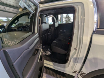 Photo 9 du bon plan FORD Ranger VUL 2.3 EcoBoost GTDi 281ch Stop&Start Double Cabine Stormtrack 4x4 BVA10 occasion à 68912 €