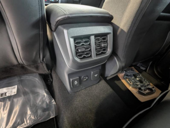 Photo 10 du bon plan FORD Ranger VUL 2.3 EcoBoost GTDi 281ch Stop&Start Double Cabine Stormtrack 4x4 BVA10 occasion à 68912 €