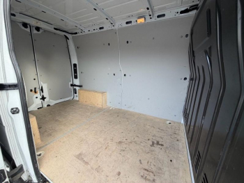 Photo 17 du bon plan NISSAN Interstar Fg L2H2 3t3 2.3 dCi 135ch Acenta occasion à 22900 €