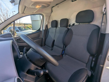 Photo 4 du bon plan PEUGEOT Partner Standard 1.6 BlueHDi 100ch Premium Pack occasion à 11990 €