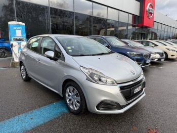 Photo 3 du bon plan PEUGEOT 208 1.6 BlueHDi 75ch Active 5p occasion à 7990 €