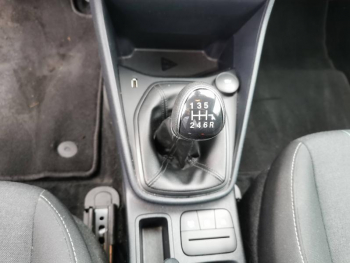 Photo 13 du bon plan FORD Fiesta 1.0 Flexifuel 95ch Cool & Connect 5p occasion à 15990 €