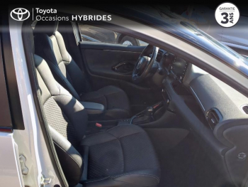 Photo 6 du bon plan TOYOTA Yaris 116h PremiÃ¨re 5p occasion à 15990 €