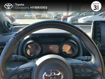 Photo 13 du bon plan TOYOTA Yaris 116h PremiÃ¨re 5p occasion à 15990 €