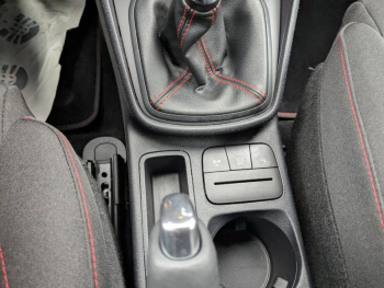 Photo 11 du bon plan FORD Fiesta 1.0 Flexifuel 95ch ST-Line X 5p occasion à 18490 €