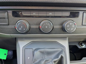 Photo 13 du bon plan VOLKSWAGEN Transporter Fg VUL 2.8T L1H1 2.0 TDI 150ch Business DSG7 occasion à 32990 €