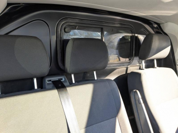 Photo 18 du bon plan VOLKSWAGEN Transporter Fg VUL 2.8T L1H1 2.0 TDI 150ch Business DSG7 occasion à 32990 €