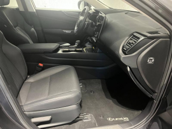 Photo 12 du bon plan LEXUS NX 350h Pack Business 2WD occasion à 38900 €