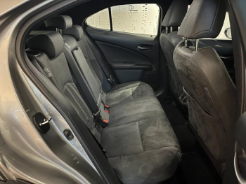 Photo 11 du bon plan LEXUS UX 250h 2WD Pack Confort Business MY20 occasion à 22390 €