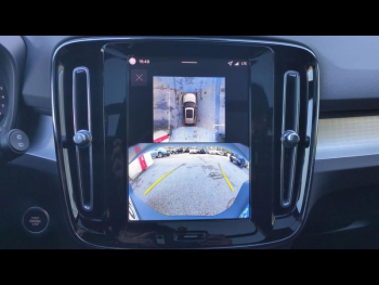 Photo 35 du bon plan VOLVO XC40 B3 163ch Ultra DCT 7 occasion à 47900 €