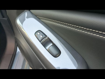 Photo 22 du bon plan NISSAN Juke 1.6 Hybrid 143ch N-Connecta 2022.5 occasion à 20980 €