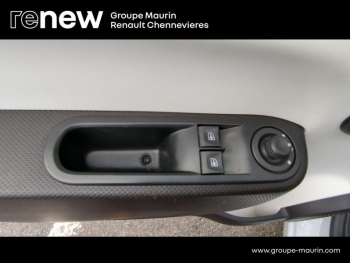 Photo 19 du bon plan RENAULT Twingo E-Tech Electric Zen R80 Achat IntÃ©gral - 21MY occasion à 10990 €