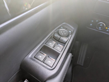 Photo 12 du bon plan FORD Ranger VUL 2.3 EcoBoost GTDi 281ch Stop&Start Double Cabine Stormtrack 4x4 BVA10 occasion à 72928 €