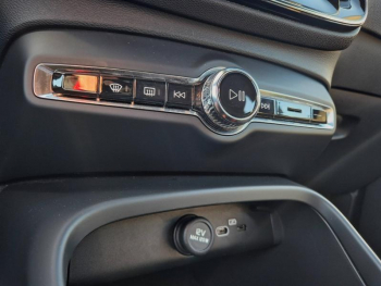 Photo 25 du bon plan VOLVO XC40 Recharge 231ch Start EDT occasion à 26990 €