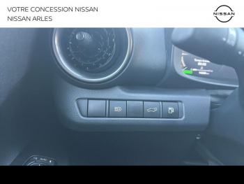 Photo 16 du bon plan TOYOTA C-HR 2.0 Hybride 200ch Collection NG23 occasion à 34990 €