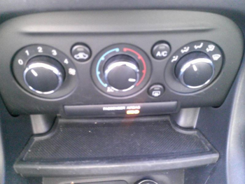 Photo 9 du bon plan FORD Ka+ 1.2 Ti-VCT 85ch S&S Ultimate occasion à 10500 €