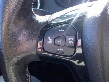 Photo 11 du bon plan FORD Ka+ 1.2 Ti-VCT 85ch S&S Ultimate occasion à 10500 €